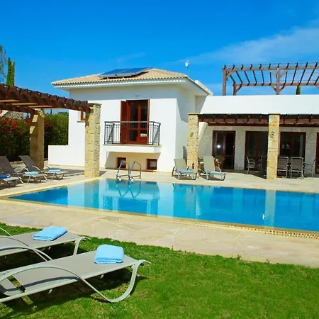 Aphrodite Hills Superior Villas Superior 0341 Air Conditioning 4 Bedrooms Willa *